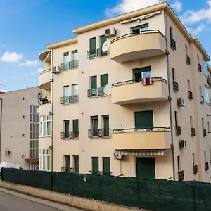 apartman-ruza-trogir.splithotels.org/